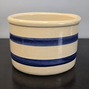 Vintage Robinson Ransbottom Pottery Company in Roseville, Ohio 3"H×4"W